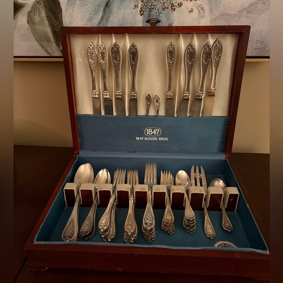 Old Colony Silverware Boxed Set